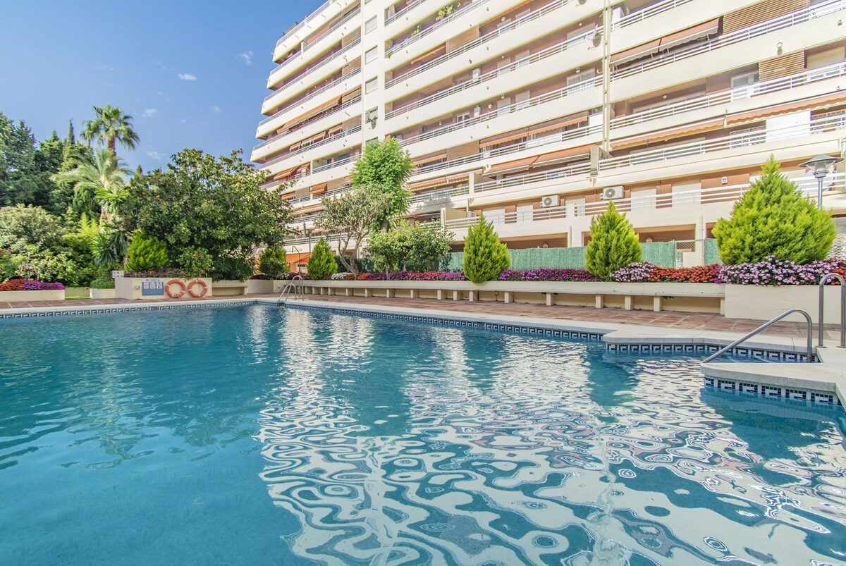 Piso de lujo 3 dormitorios en Marbella Luxury 3 bedroom flat in Marbella Apartament de lux cu 3 dormitoare in Marbella Appartement de luxe avec 3 chambres à Marbella Marbella