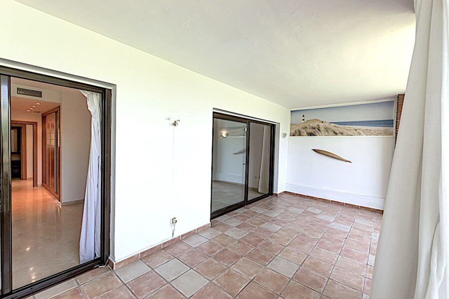 Agradable piso de 2 dormitorios en Estepona Amazing 2-bedroom apartment in Estepona Apartament inedit de 2 dormitoare în Estepona Sensationnel appartement de 2 chambres à Estepona