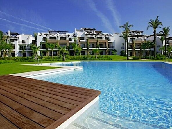 Agradable piso de 2 dormitorios en Estepona