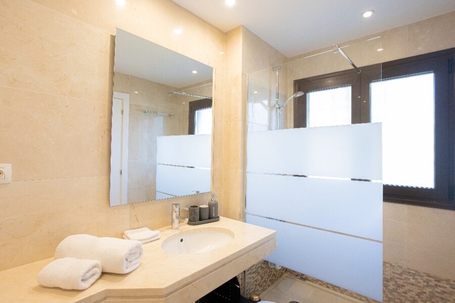 Bajo de 3 dormitorios en la Nueva Milla de Oro, Estepona 3 Bed Ground Floor in The New Golden Mile, Estepona