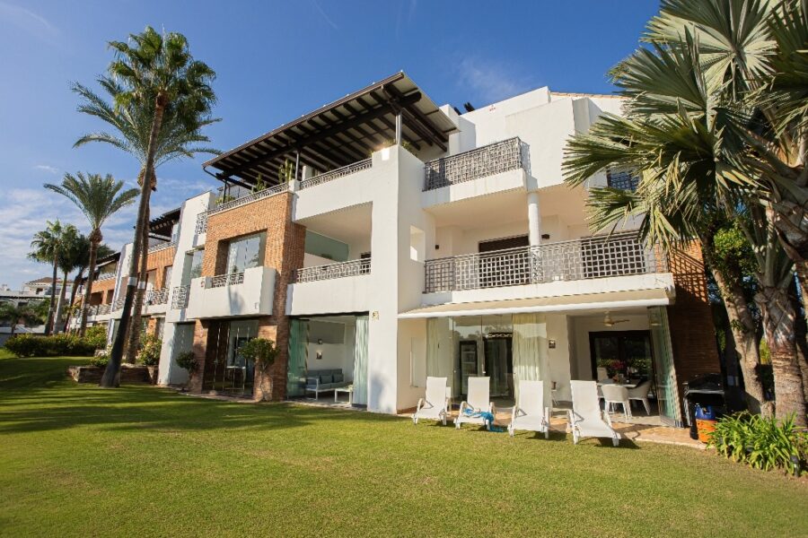 Bajo de 3 dormitorios en la Nueva Milla de Oro, Estepona 3 Bed Ground Floor in The New Golden Mile, Estepona