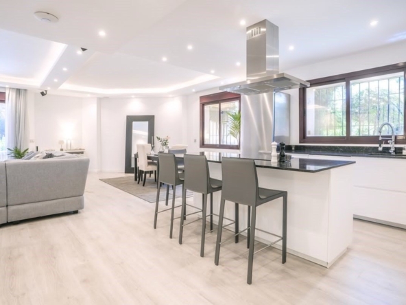 Villa 4 chambres à Jardines de las Lomas