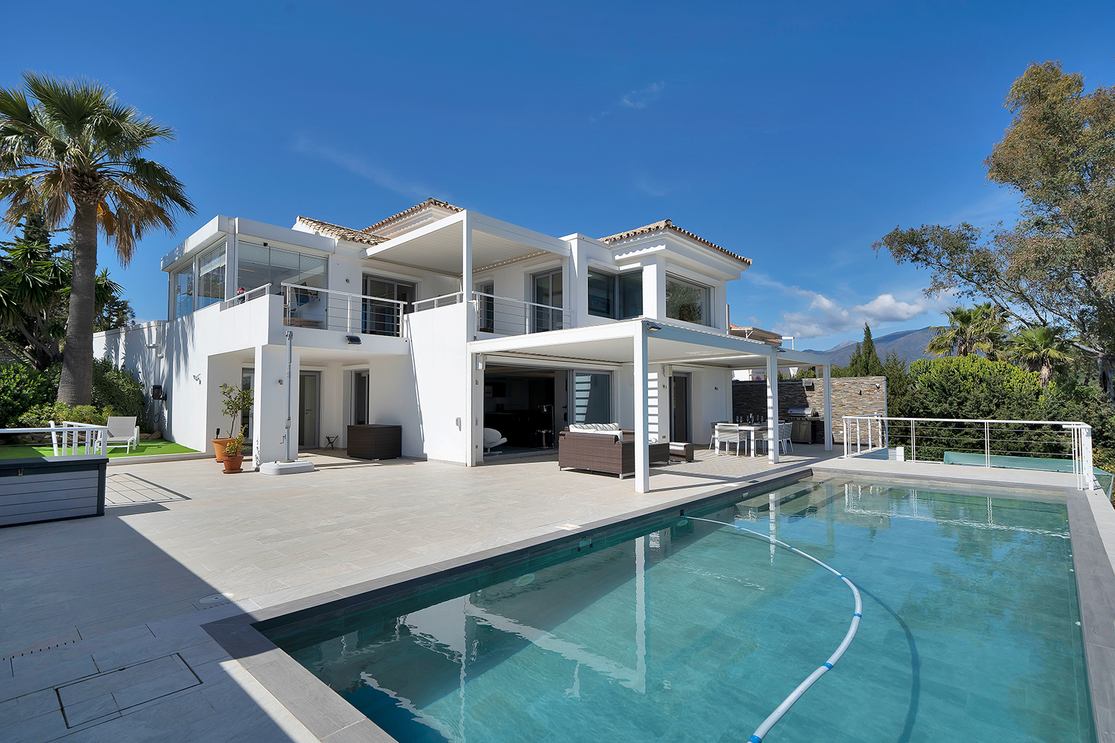 Villa de 4 chambres à Las Lomas de Nueva Andalucía