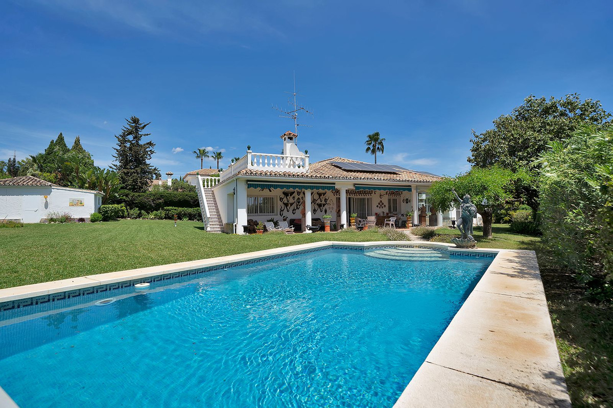 Villa de 4 chambres à El Pilar, El Paraiso